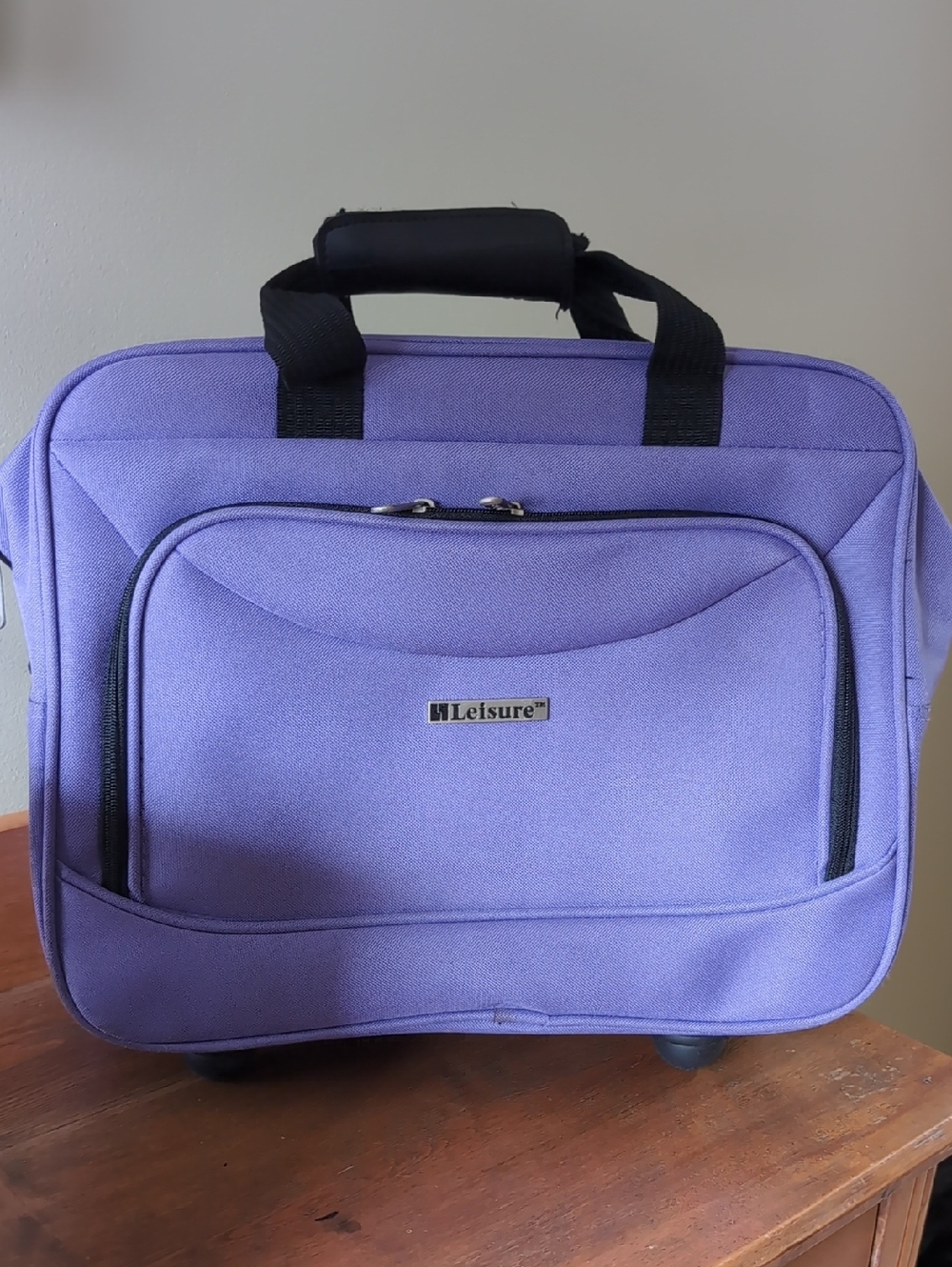 Ladies Rolling Travel Bag in Lavender